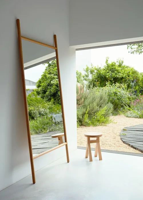 De La EspadaExtend Mirrors by Neri&Hu