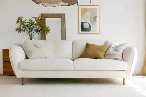 SitsEmma by Ian Archer