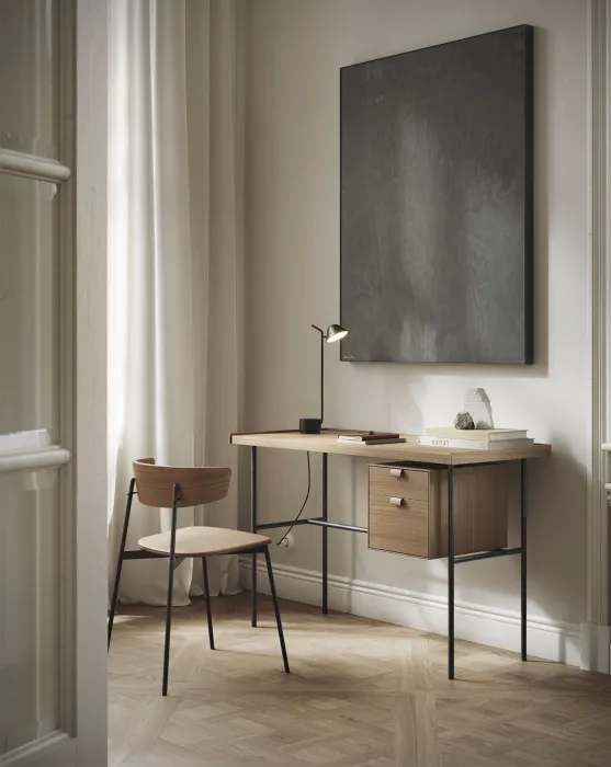 Treku Kutxa Desk by Iratzoki Lizaso